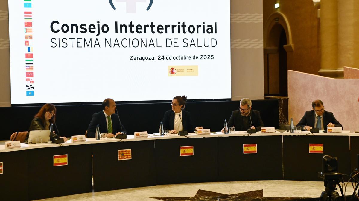 Los consejeros del PP abandonan el Consejo Interterritorial de Salud en plena crisis por los fallos en los cribados de cáncer