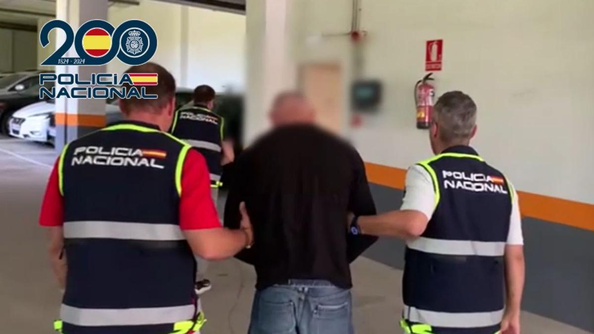 V Španiji aretirali vodjo nasilne mreže 'narco-huliganov' iz Krakova, Pino Arlacchi pa zanikal vpletenost Venezuele v trgovino z drogami