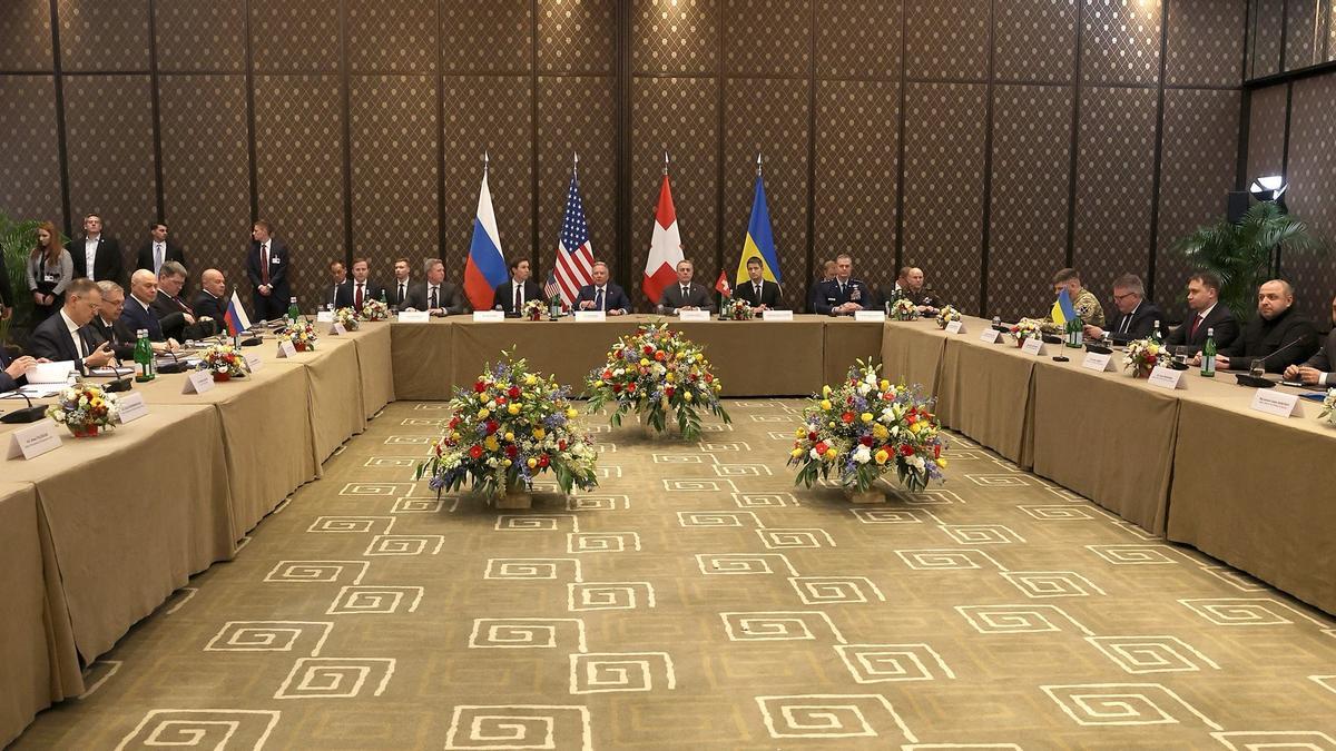 La reunión entre Ucrania y Rusia, con la mediación de EEUU, celebrada en Ginebra.