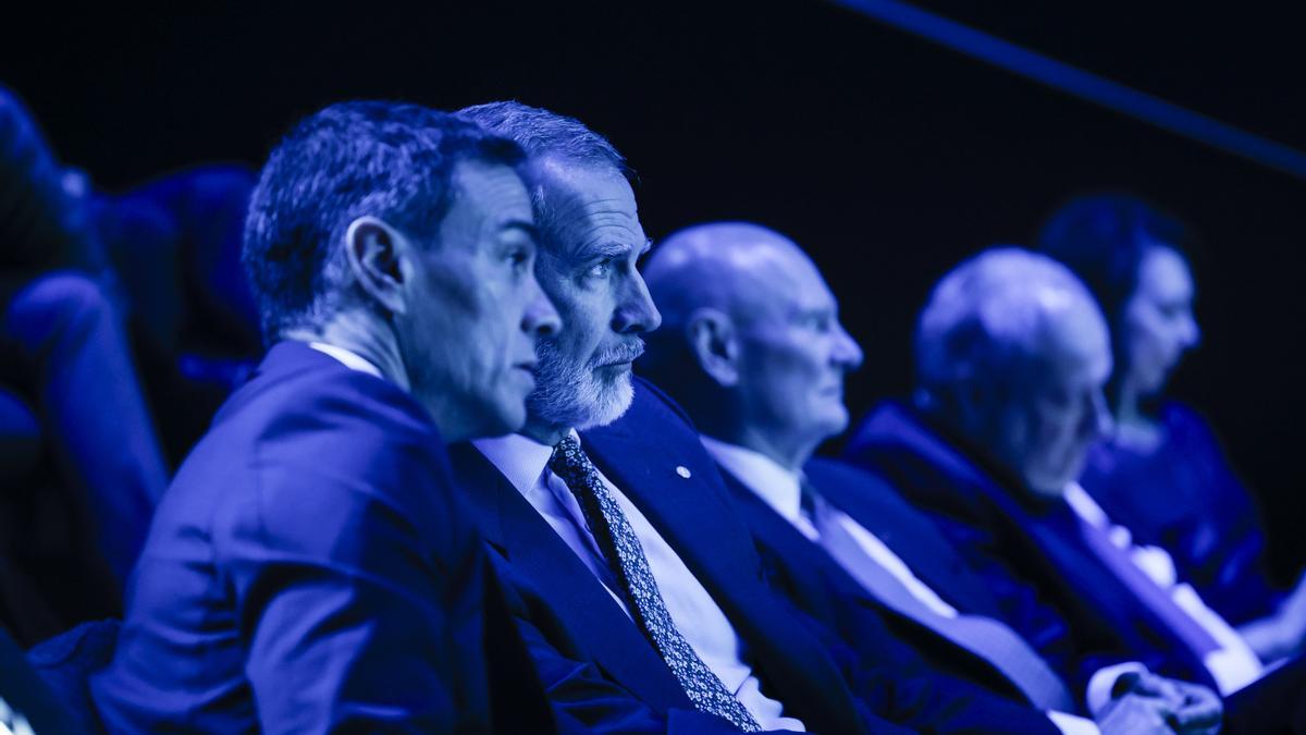 Pedro Sánchez y el rey, en el Mobile World Congress.