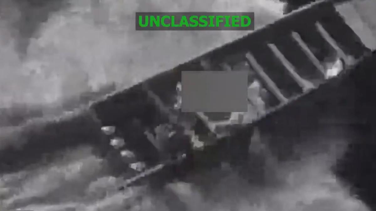 Imágenes de uno de los ataques a las lanchas.