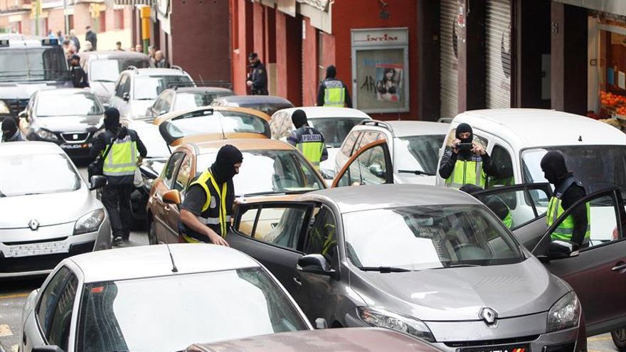 La Policía detiene en Cataluña y Canarias a dos integrantes del Daesh