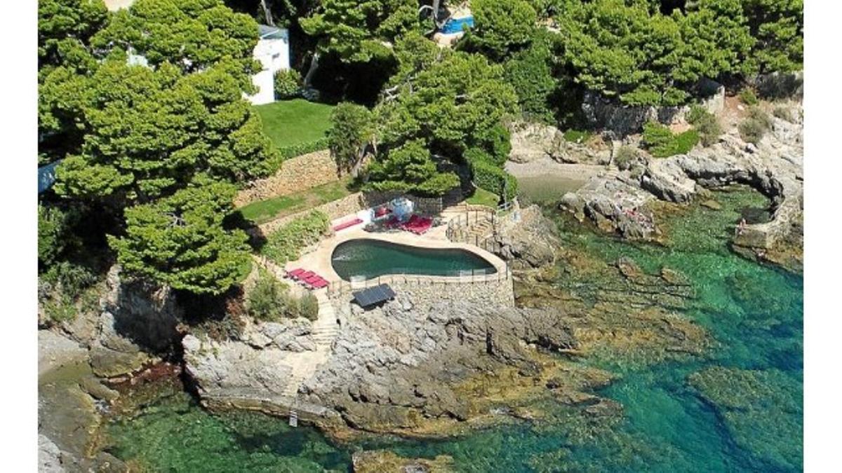 El Govern balear autoriza la demolición de la piscina de Pedro J. Ramírez en Mallorca