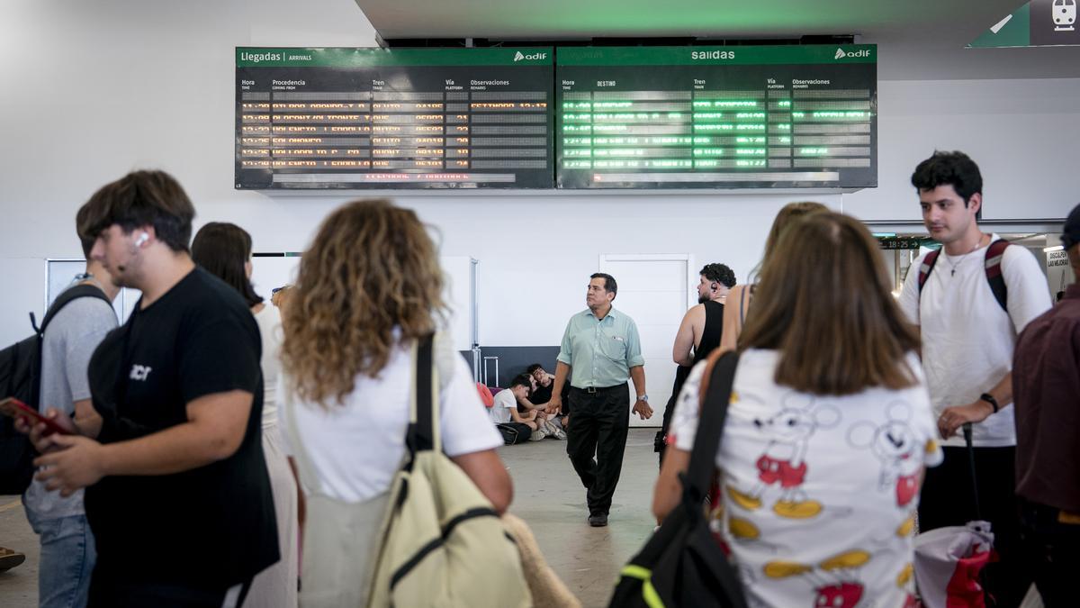Renfe suspende por todo el día la circulación en la alta velocidad entre Madrid y Galicia