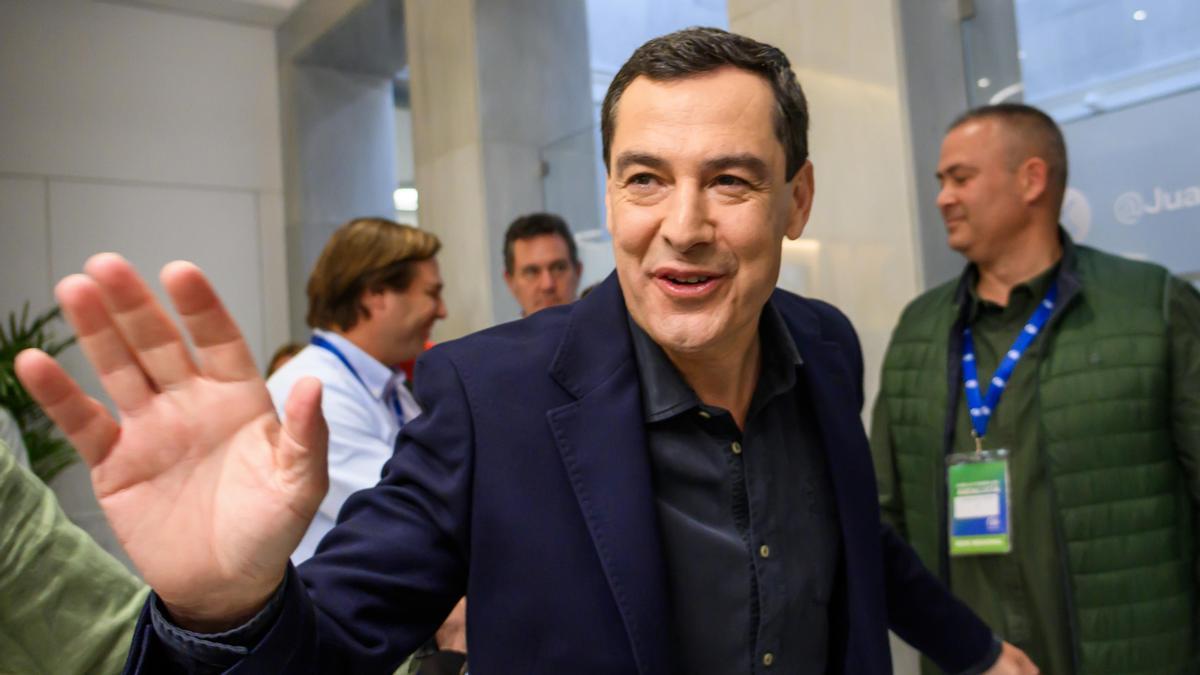 Juanma Moreno, en la sede del PP.
