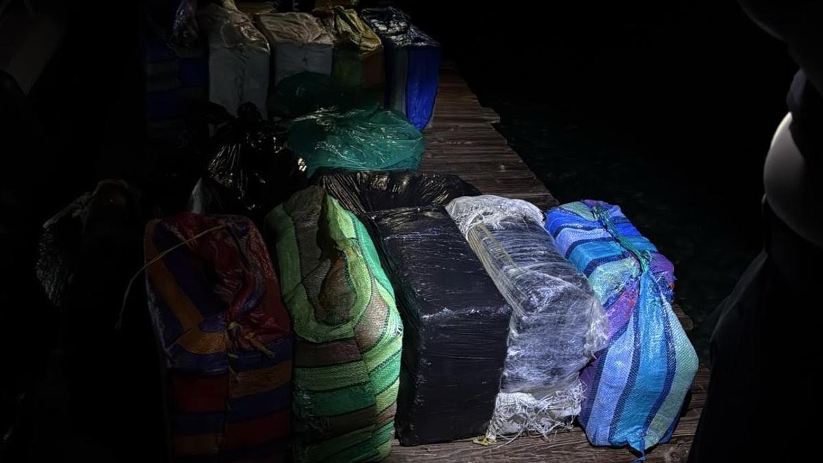 Recuperan 377 kilos de cocaína de la última lancha destruida por Trump en el Caribe