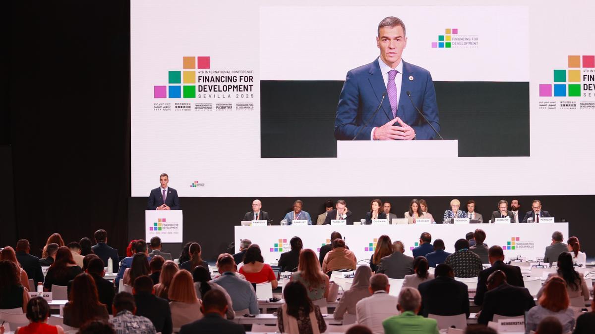 El presidente del Gobierno, Pedro Sánchez, participa en una mesa redonda en la Cumbre de la ONU.