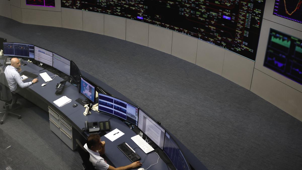 ¿Hay riesgo inminente de otro apagón? Expertos lo descartan a pesar de las alertas por picos de tensión