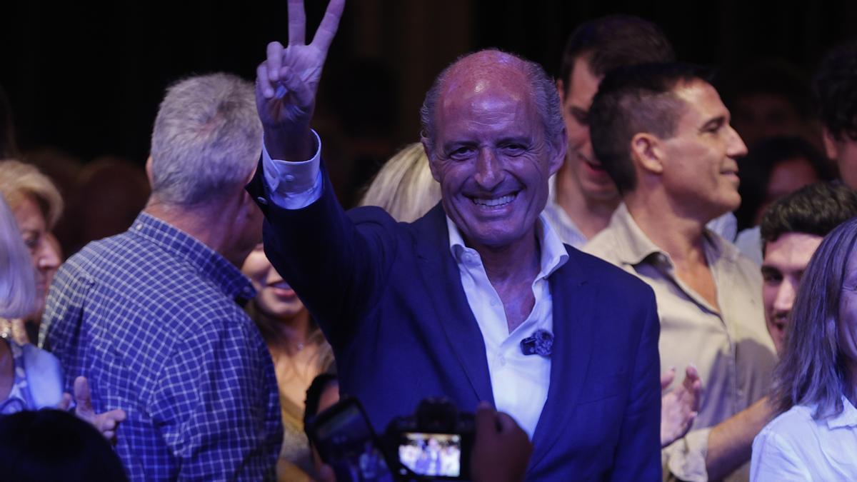 Francisco Camps presenta su proyecto político ante varios centenares de militantes y simpatizantes del PP este miércoles, en València.