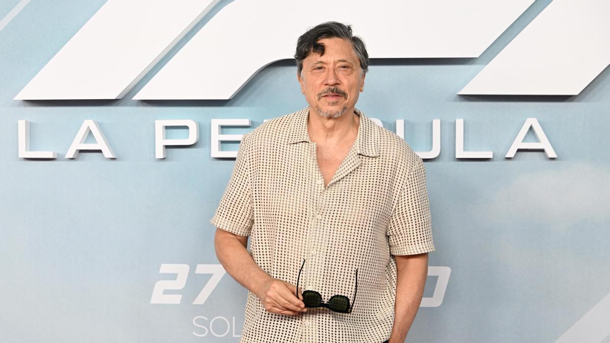 Carlos Bardem posa en un photocall en junio de 2025