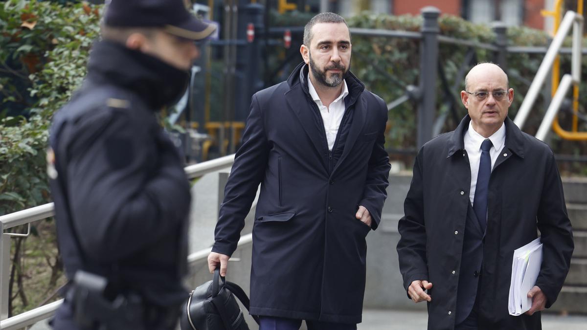 El empresario Víctor de Aldama a su salida de la Audiencia Nacional, en Madrid.