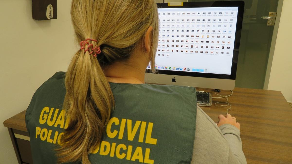 La Guardia Civil investiga a un menor por difundir fotos creadas con IA de niñas de su instituto desnudas
