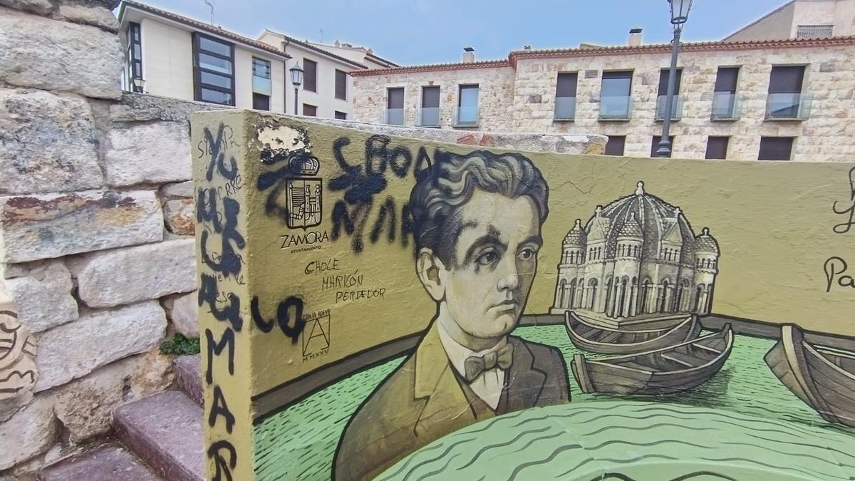 Un mural homenaje al poeta Federico García Lorca en el mirador del Troncoso de Zamora vandalizado-