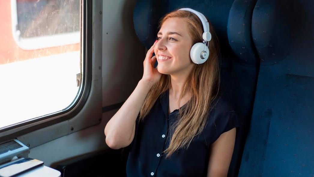 Escuchar música puede aliviar el mareo en los viajes