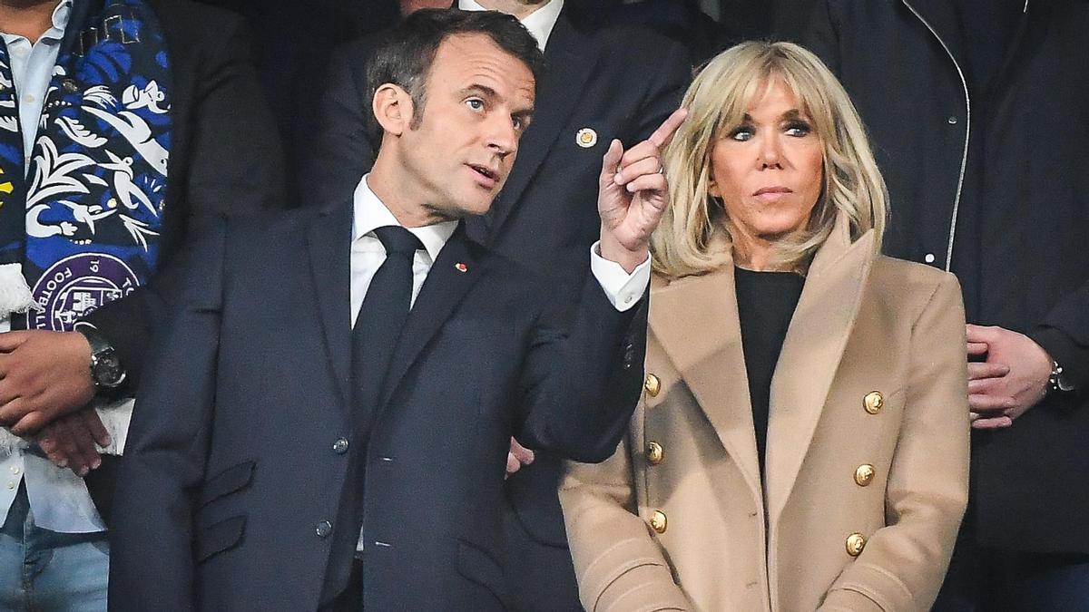 El presidente de Francia, Emmanuel Macron, y la primera dama francesa, Brigitte Macron.