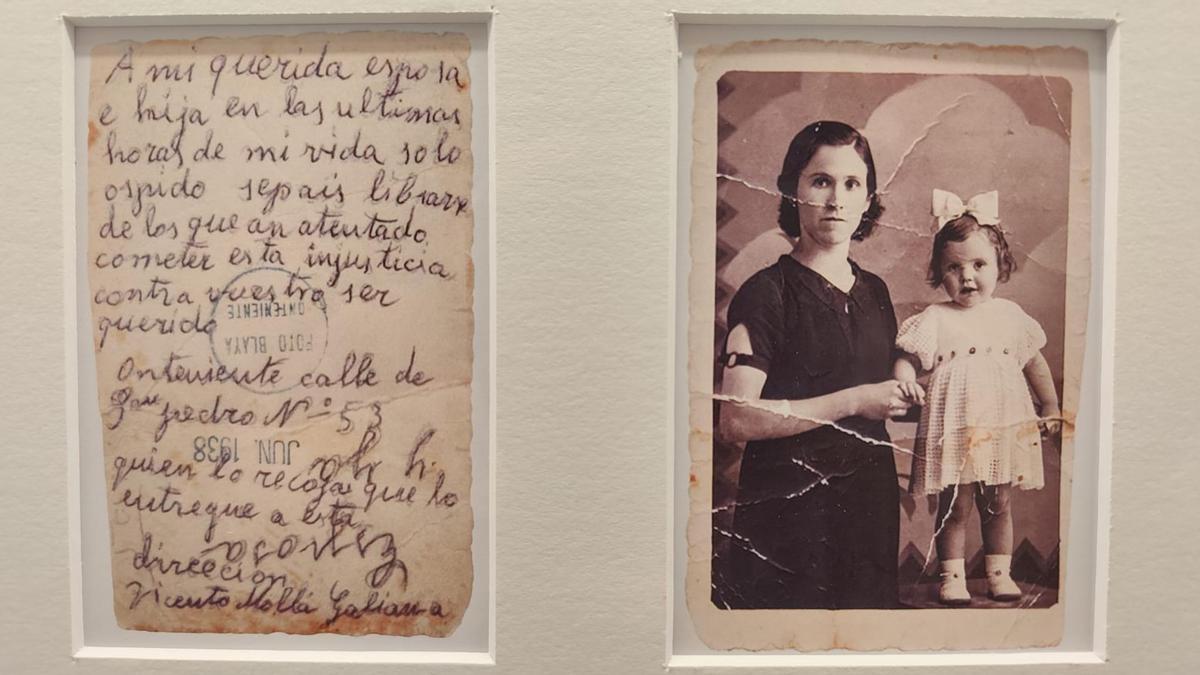 Carta escrita por un fusilado antes de morir en el reverso de una foto.