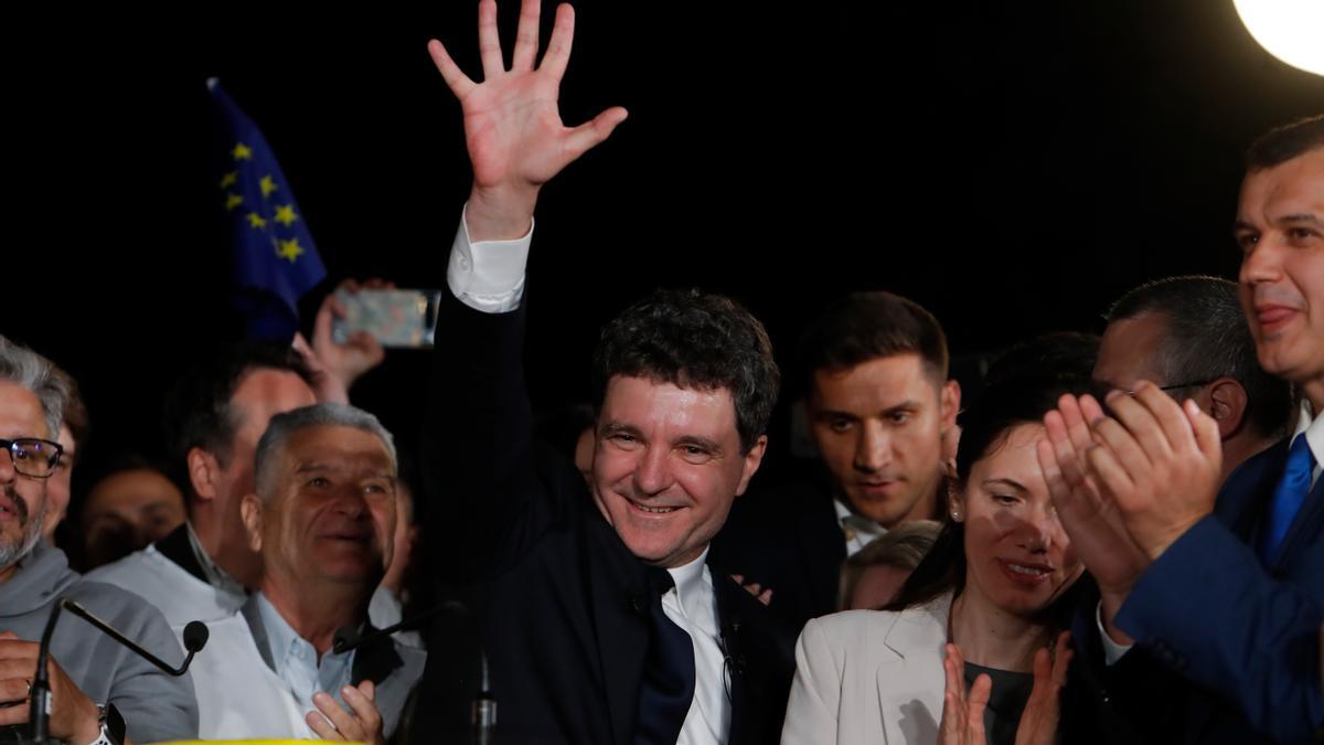 El europeísta Nicusor Dan gana las elecciones presidenciales en Rumanía