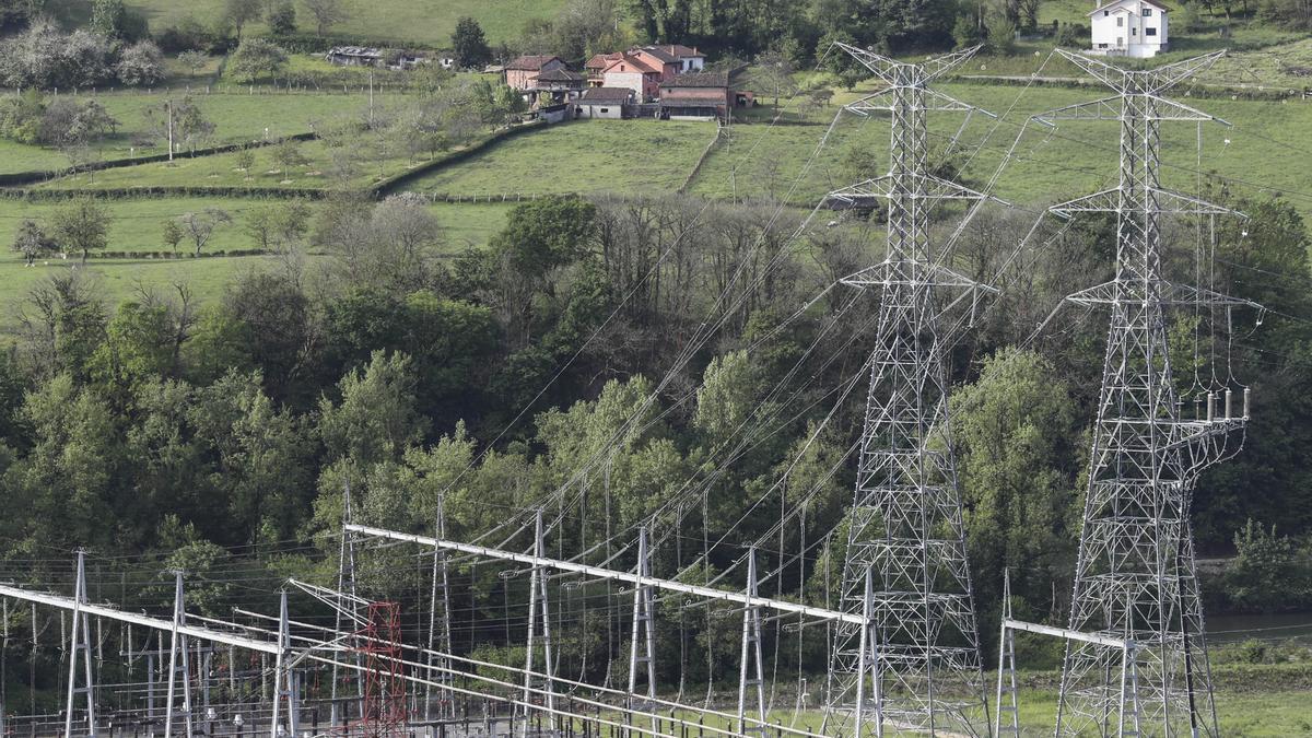 La caída de la frecuencia en la red fue insuficiente para explicar el gran apagón