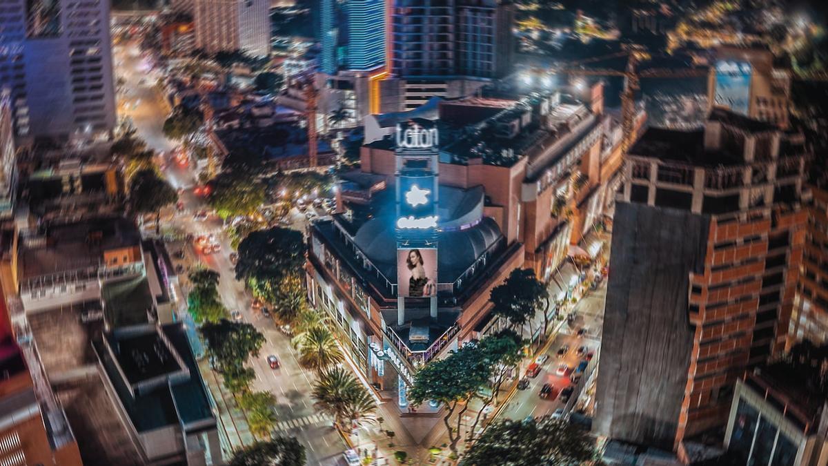 Vista aérea del Centro Comercial Tolón, en Caracas.