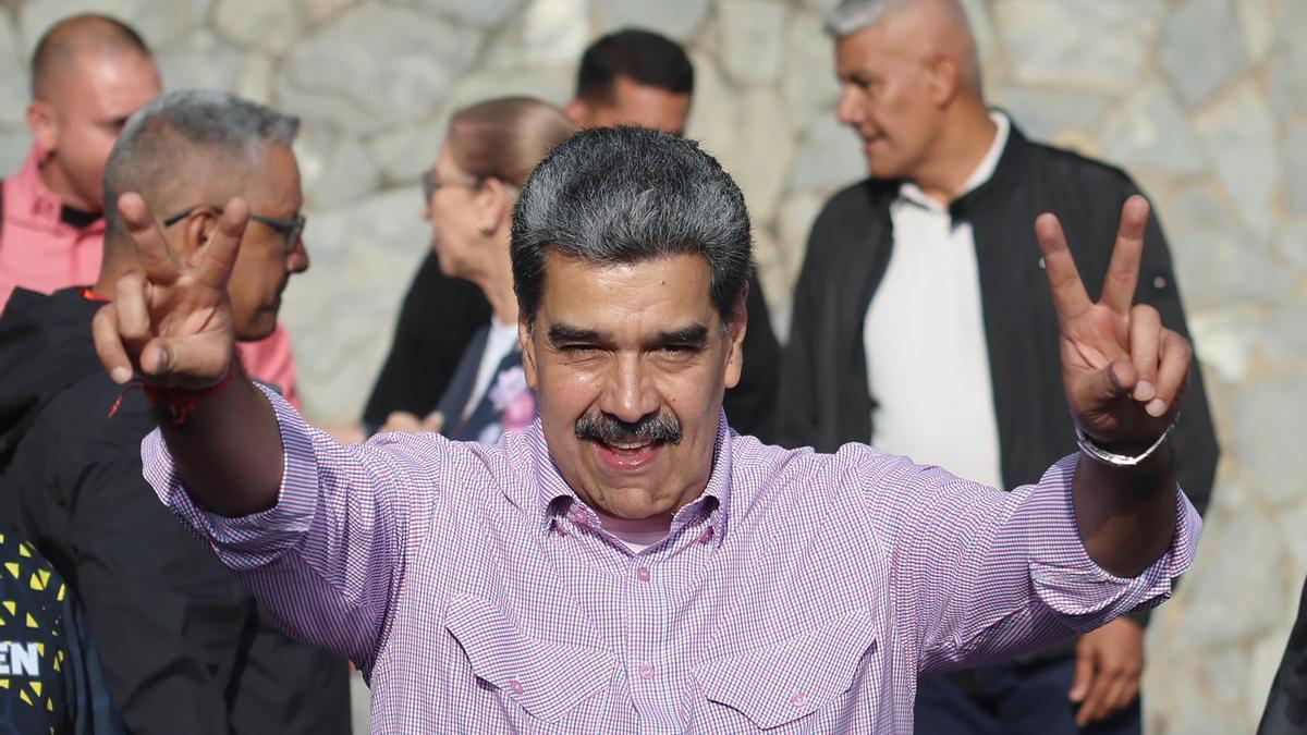 Maduro dice que "persiguen, golpean, desaparecen y torturan" a jóvenes venezolanos en EEUU.