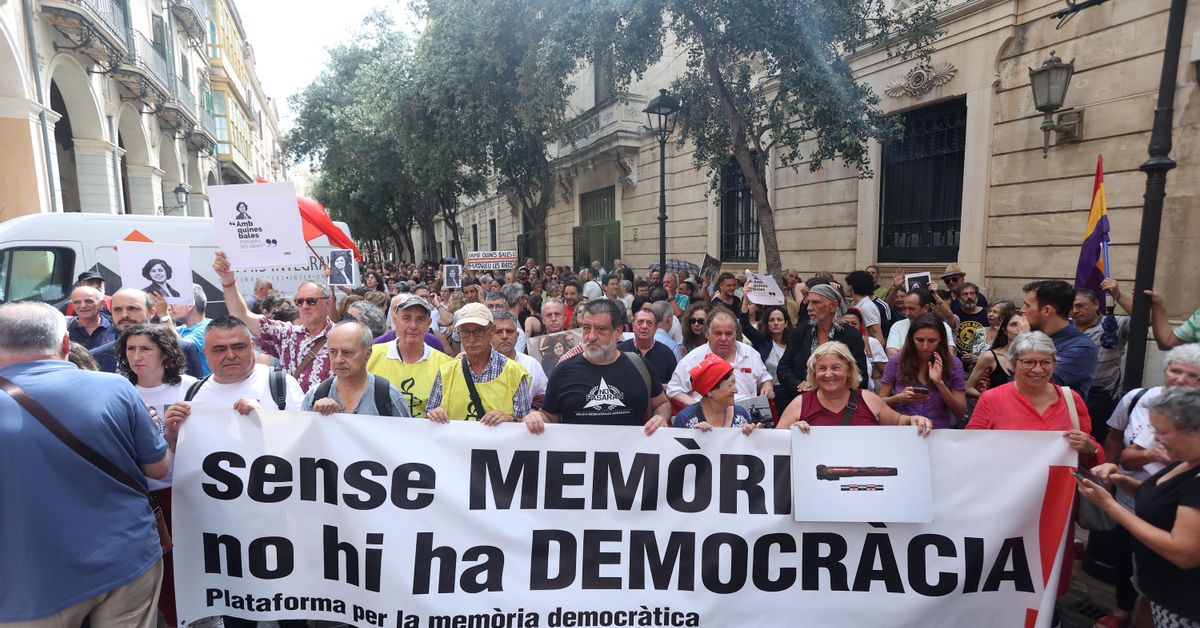 La ruptura de PP y Vox frena la derogación de las leyes de memoria en ...