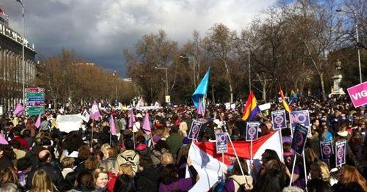 Miles de personas marchan en Madrid contra la ley del aborto y piden la ...