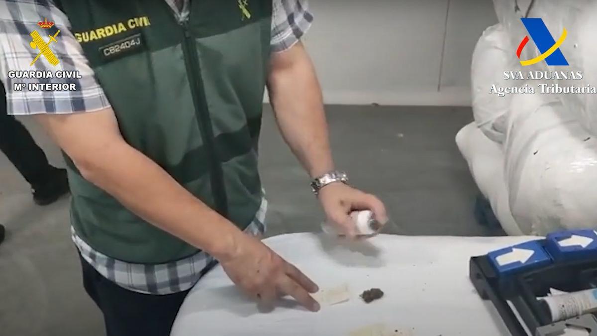 La marihuana de Estados Unidos llega a España en contenedores de alfalfa