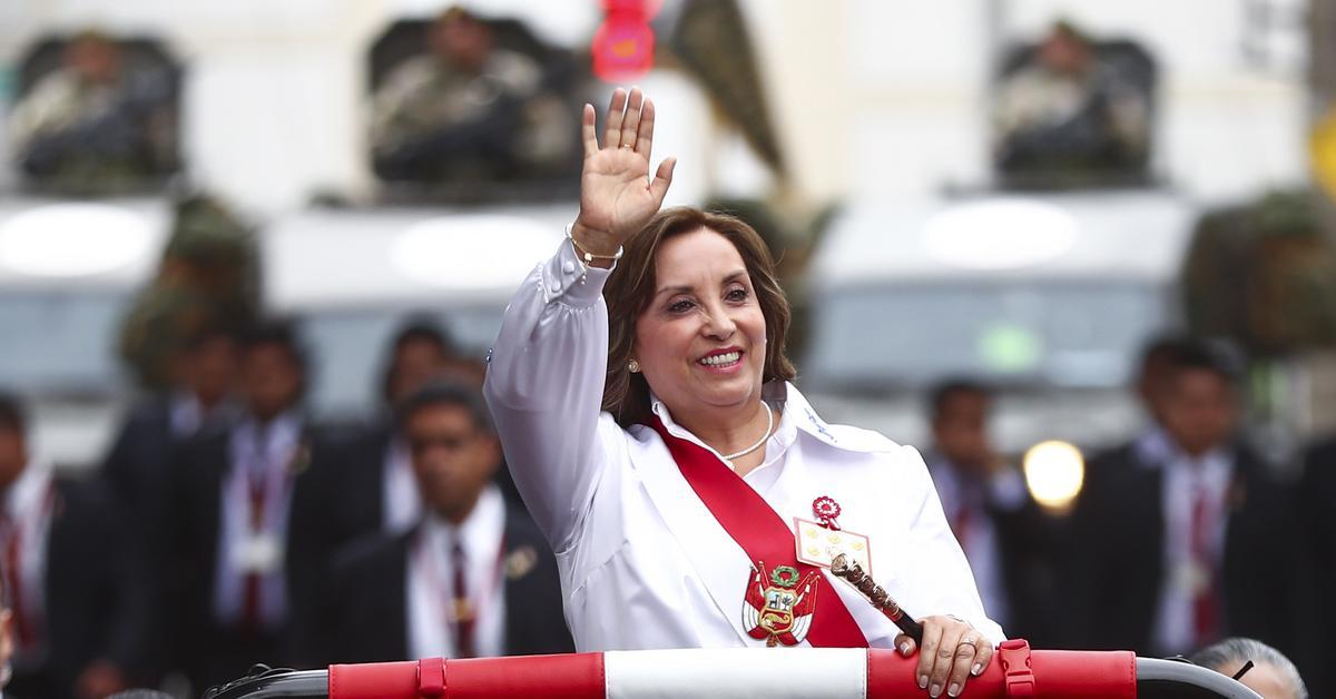 El Congreso de Perú destituye de manera exprés a la presidenta Dina Boluarte