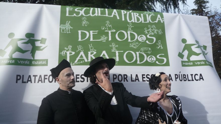 Acto de protesta contra la ley Wert frente al Senado.