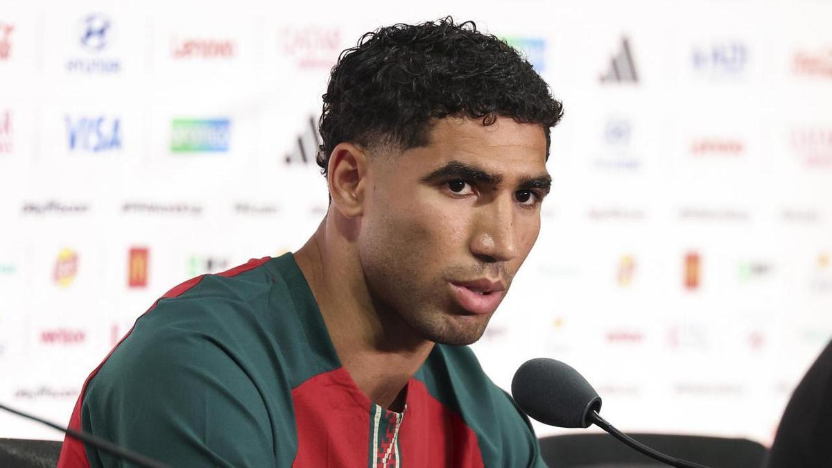 Achraf Hakimi de Marruecos en una rueda de prensa durante el Mundial de la FIFA 2026.