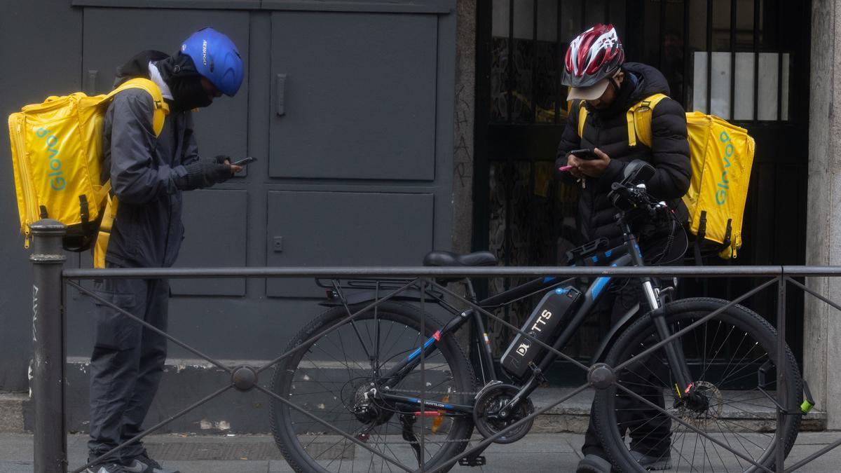 El conflicto de los 'riders' cierra un capítulo después de que Glovo contrate a sus repartidores