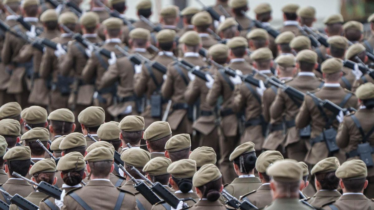 Un acto de juramento ante la bandera del personal de militares de tropa del ejército de tierra español.
