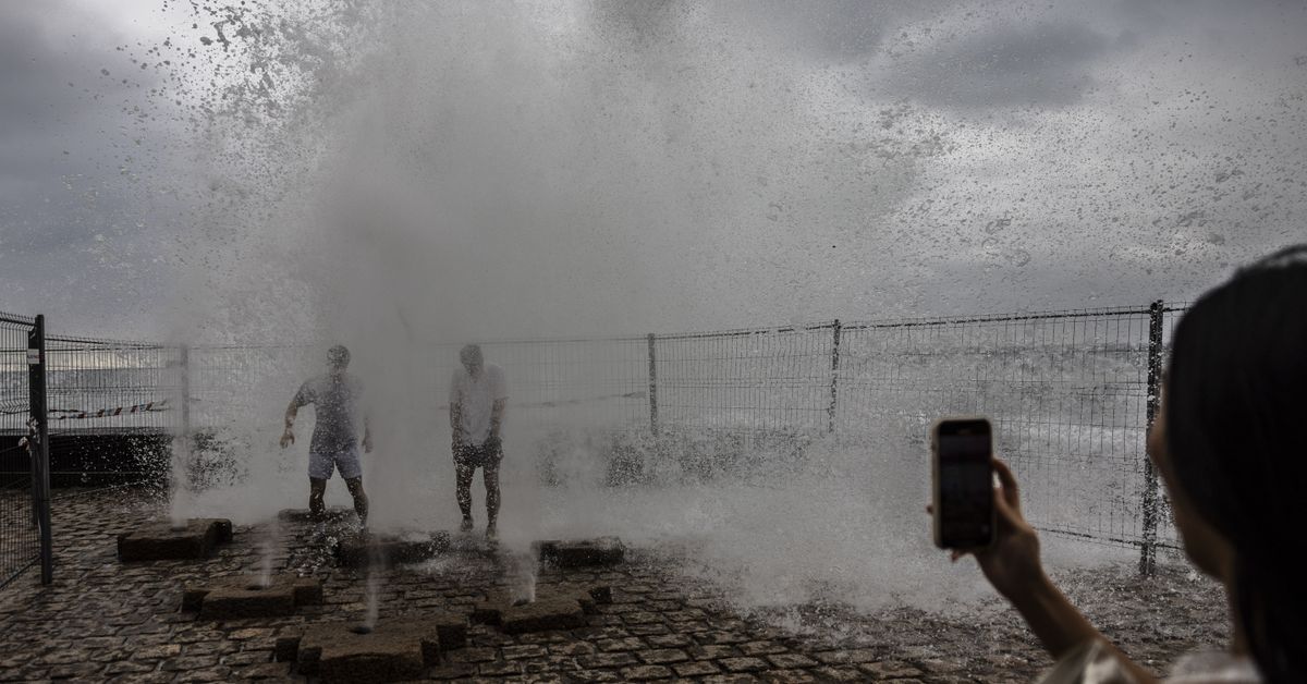 Las lluvias ponen en alerta a seis comunidades: Aragón, Cataluña y Comunitat Valenciana, en aviso naranja