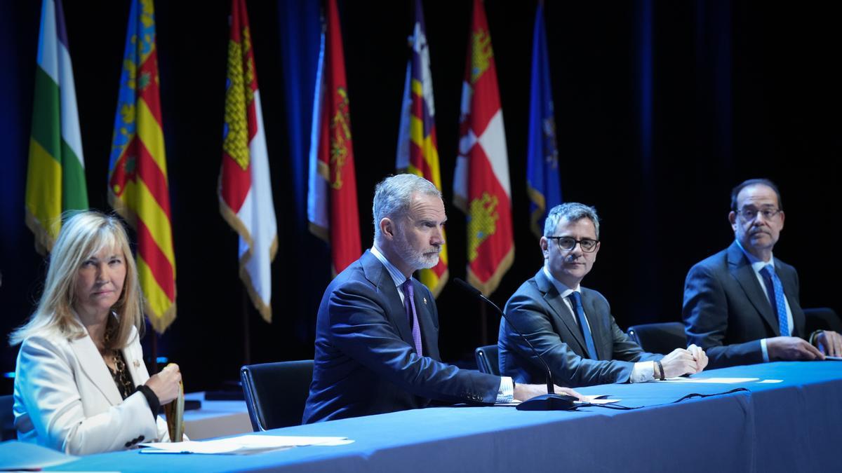 Perelló se suma al bulo de la derecha de que el Gobierno quiere rebajar la exigencia para convertirse en juez