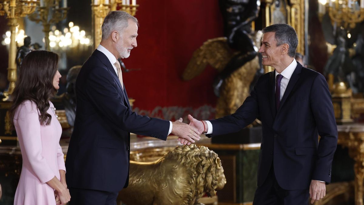 El 12 de octubre deja insultos a Sánchez, boicot de Abascal y mensajes electorales en los corrillos de Palacio