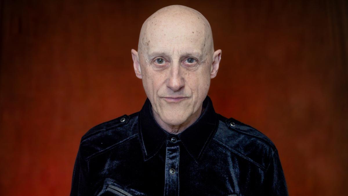 Jorge Ilegal presenta 'Joven y arrogante' en marzo de 2025