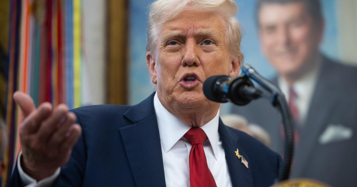 Trump se erige en un Calígula del siglo XXI: lo que revelan sus delirantes discursos