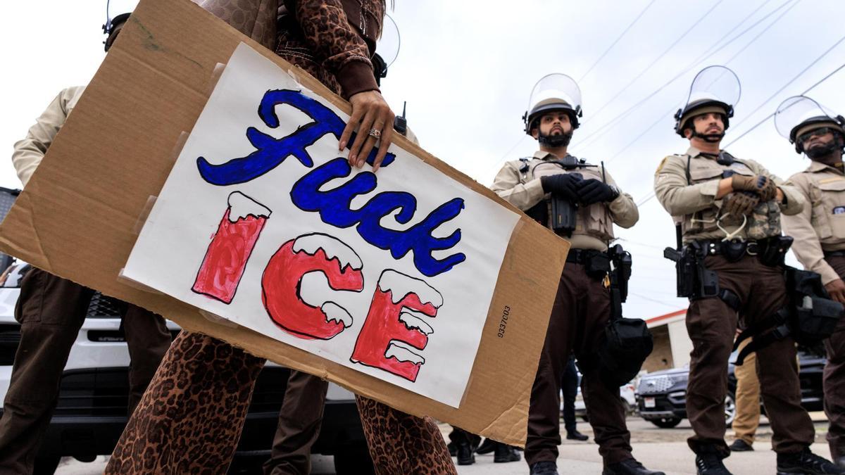 Chicago saca los silbatos para avisar de las redadas antiinmigración de la policía