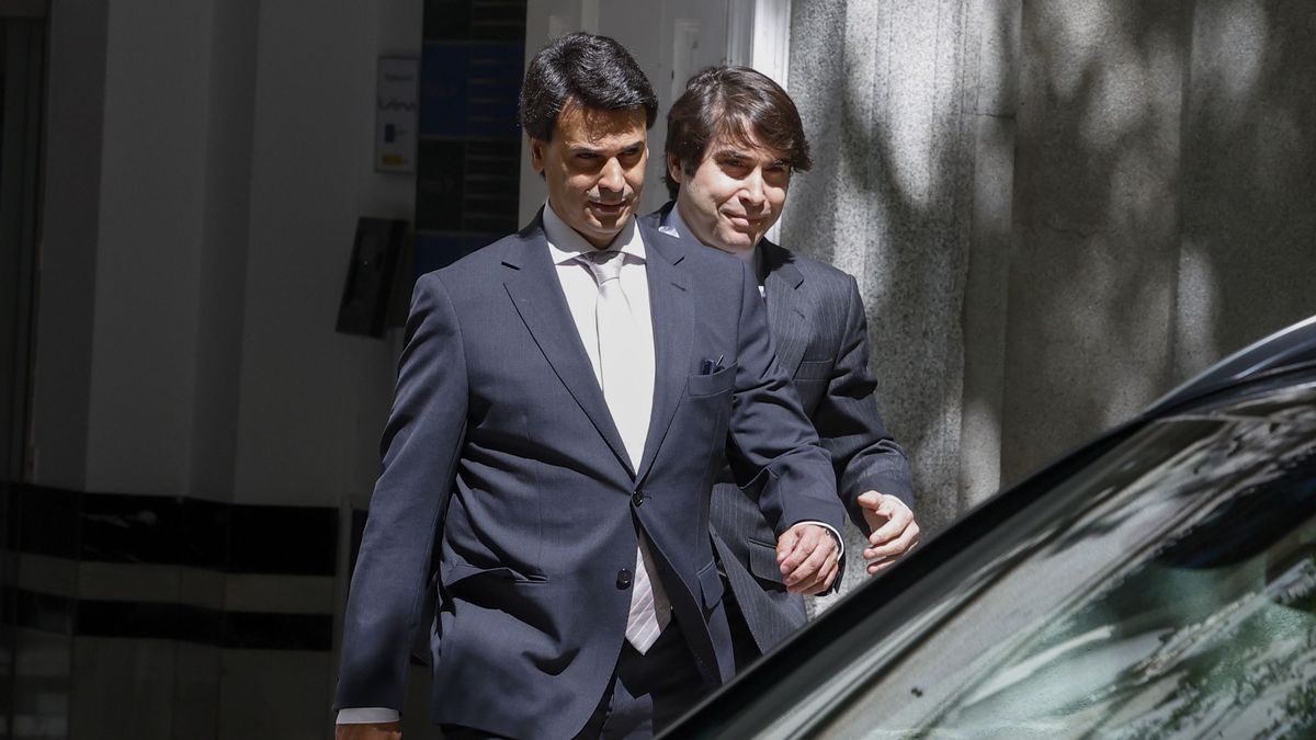 Alberto González Amador a su salida del Tribunal Supremo donde ha restificado ante el juez, este viernes.