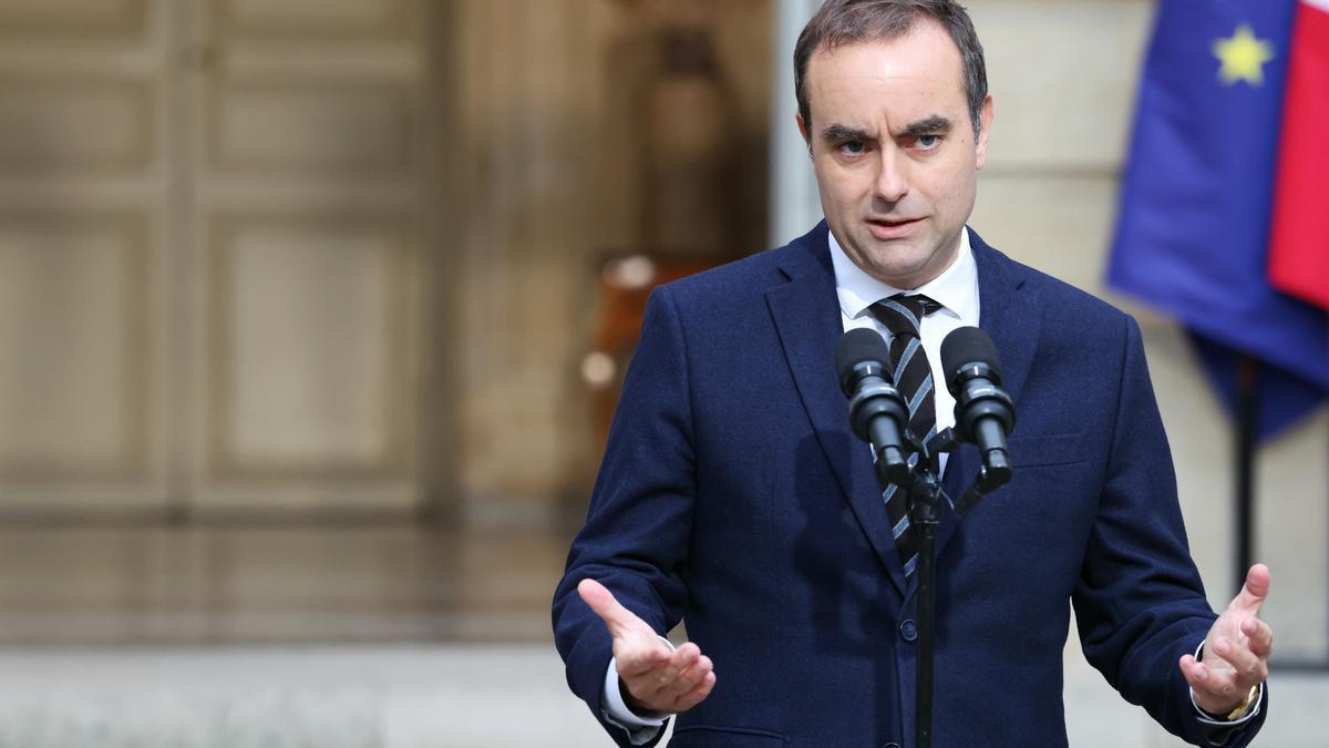 Lecornu tiende la mano a los socialistas para salvar su futuro