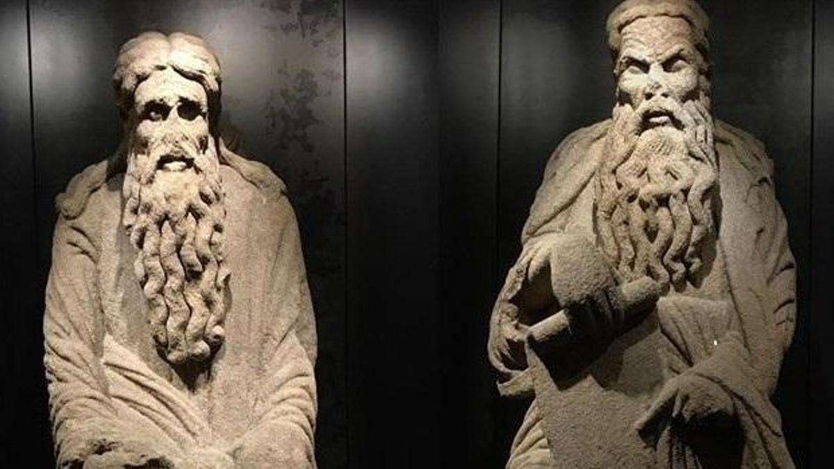 Las estatuas del Mestre Mateo.