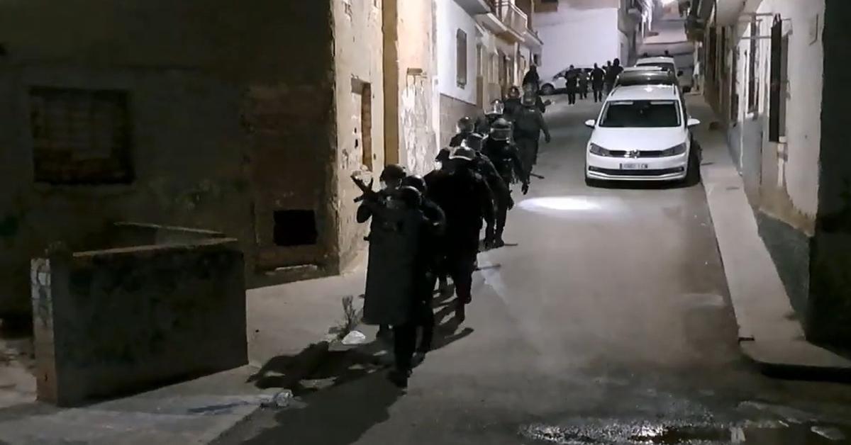 Secuestran y torturan a un narco por perder la droga que llevaba dentro de su cuerpo en Cádiz
