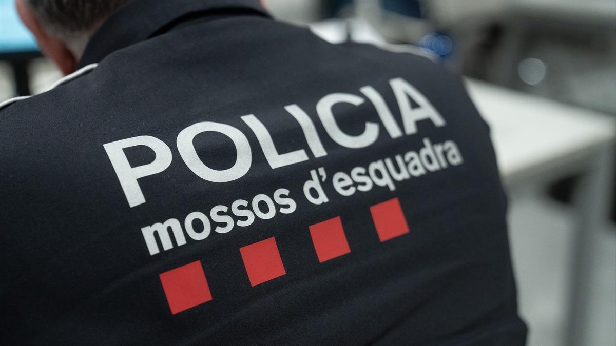 Muere un menor de 16 años y otro resulta herido tras ser apuñalados en el distrito de Sants-Montjuïc de Barcelona