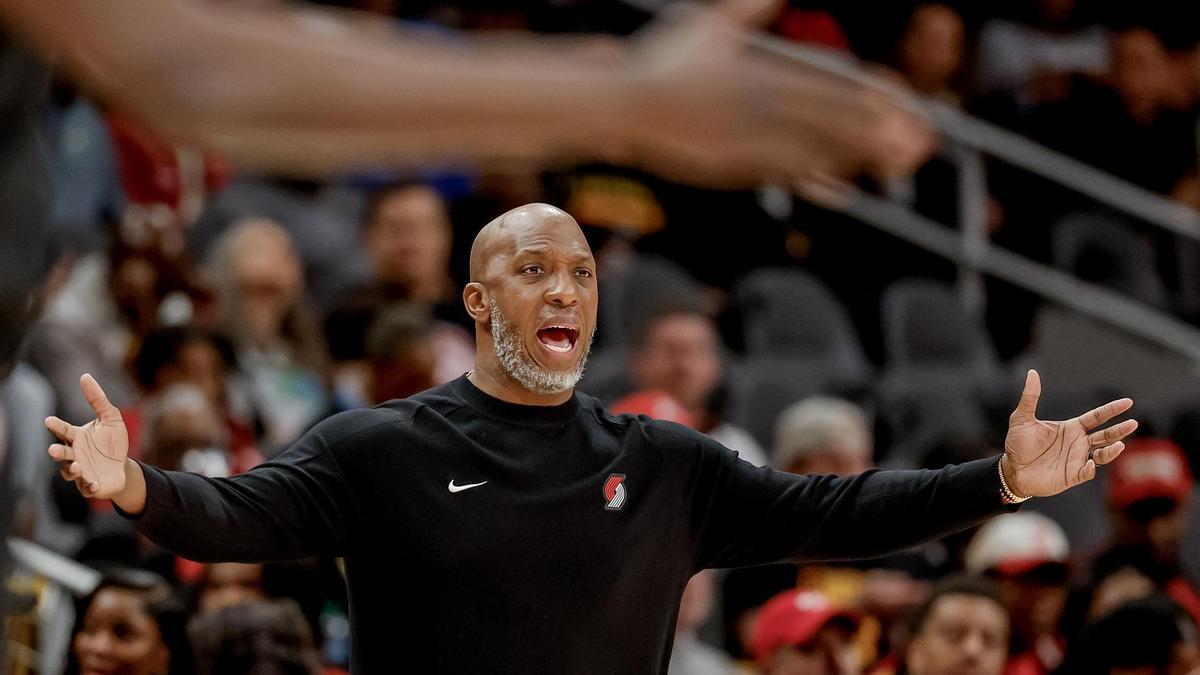 El entrenador de los Portland Trail Blazers, Chauncey Billups, durante un partido en Atlanta.