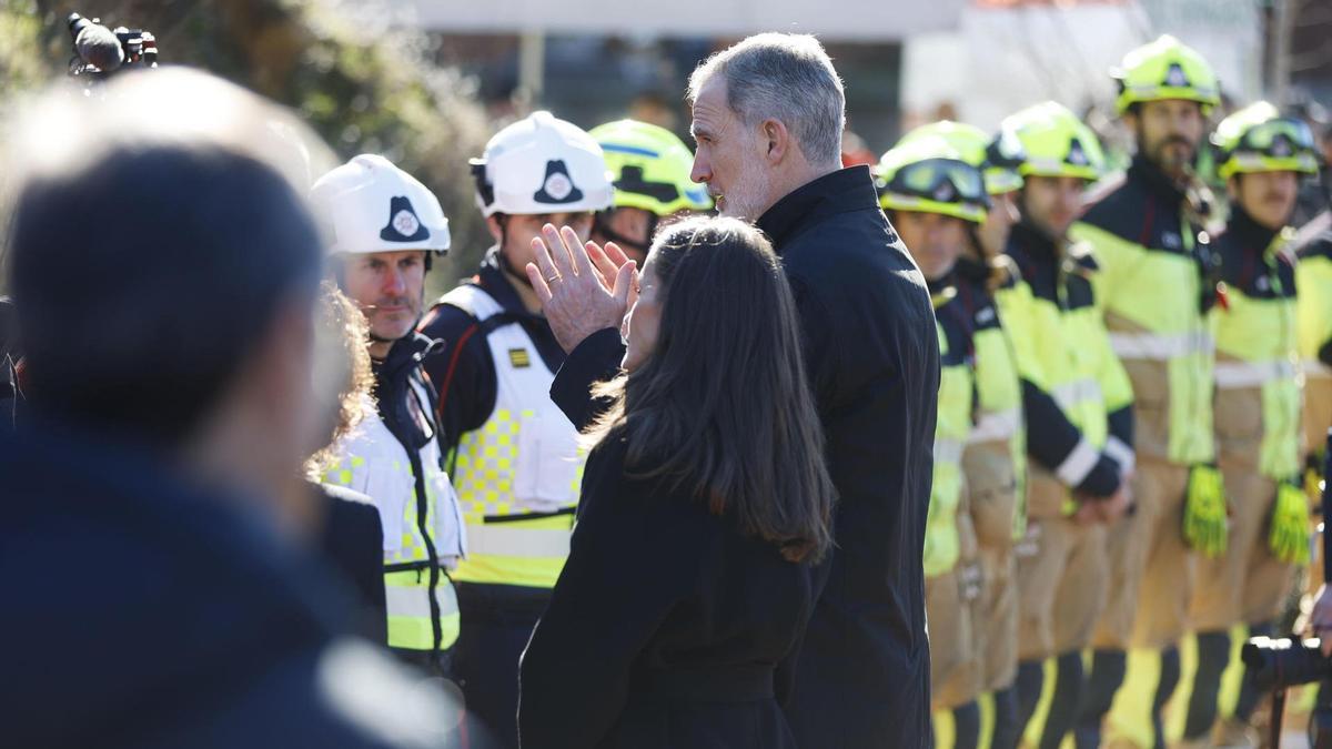 Los reyes visitan el lugar del accidente de trenes en Adamuz (Córdoba)