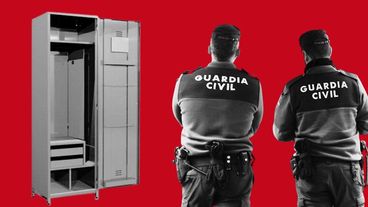 Una taquilla de las que utiliza la Guardia Civil y dos agentes del cuerpo.