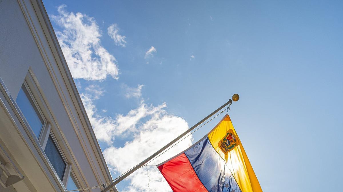 Estados Unidos reanuda oficialmente las operaciones de su Embajada en Venezuela