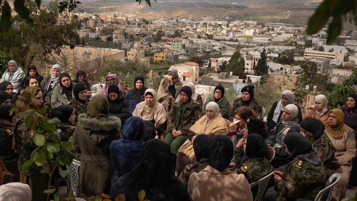 En Tamún, los velatorios de los vecinos apoyando a la familia Bani Odeh tras el asesinato a manos de la policía israelí de cuatro de sus miembros: Ali (37) y Waad (35) y sus hijos Otman (7) y Mohamed (5).