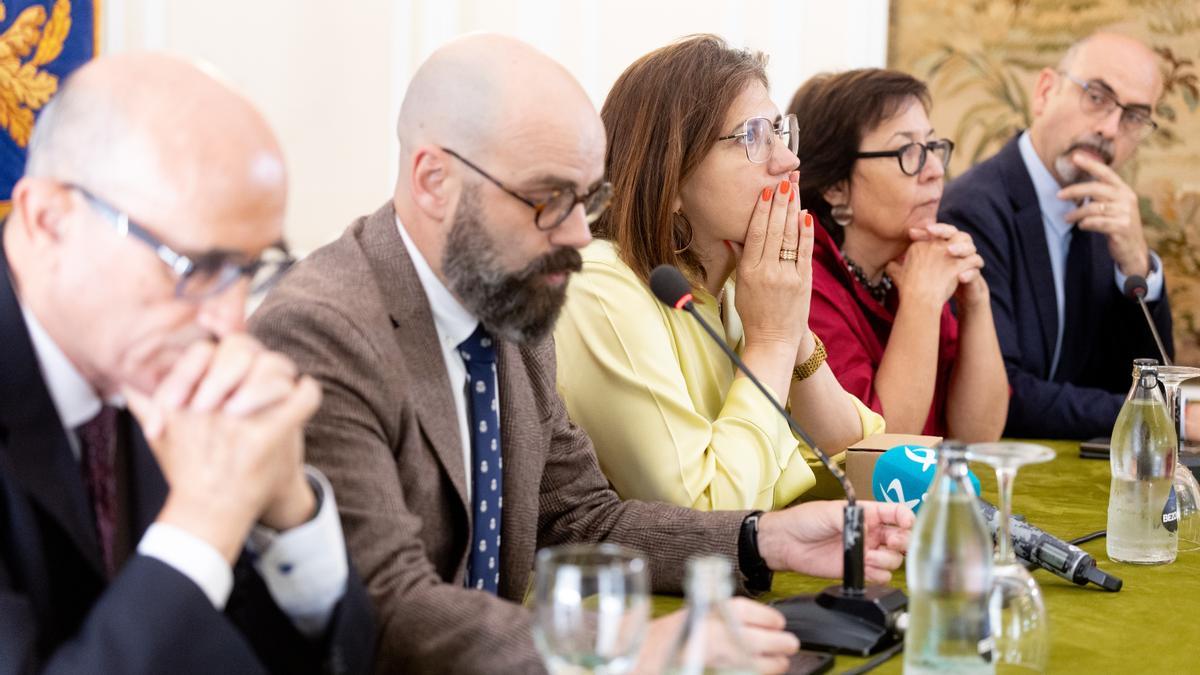 Los representantes de las asociaciones judiciales y fiscales convocantes en una comparecencia ante los medios, el martes.