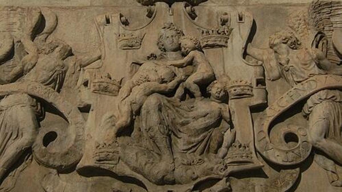 Relieve de la Matrona de Murcia del siglo XVI. Palacio Almudí de Murcia (España).